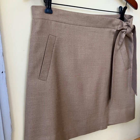 J.Crew Camel Wool Blend Wrap Mini Skirt – Size 6 | Classic Preppy Fall Style - Picture 2 of 8